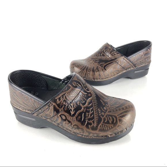Dansko Shoes - Dansko Professional Tooled Leather Nursing Clogs